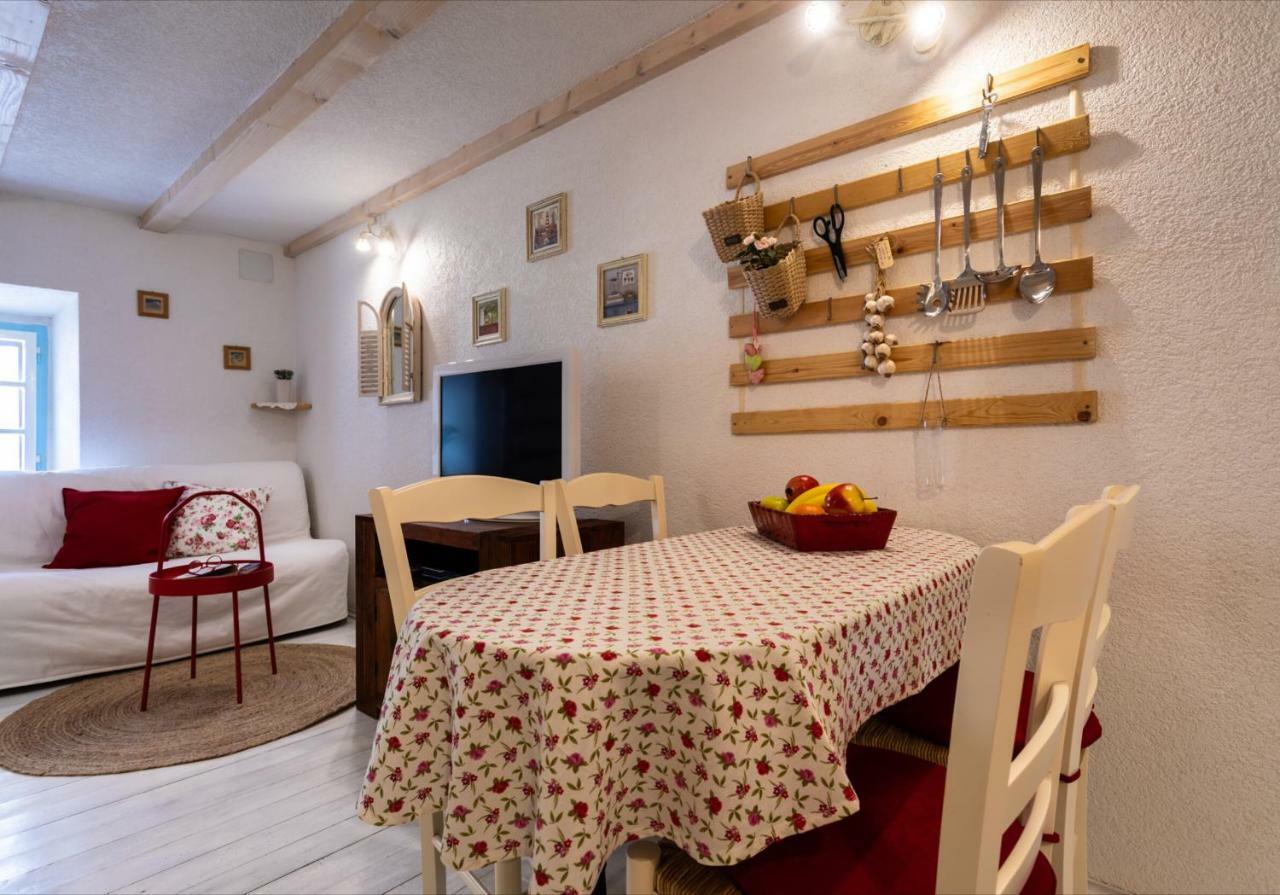 Apartman Valdi Baška Exteriör bild