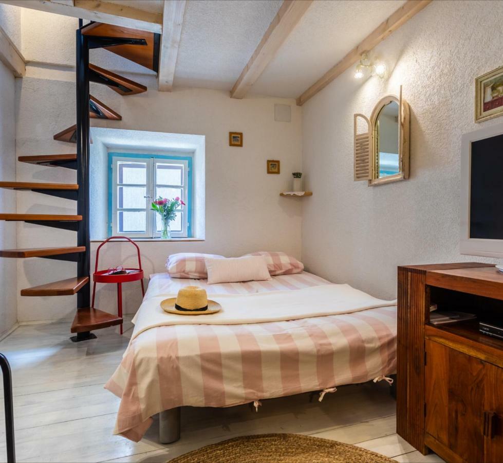 Apartman Valdi Baška Exteriör bild